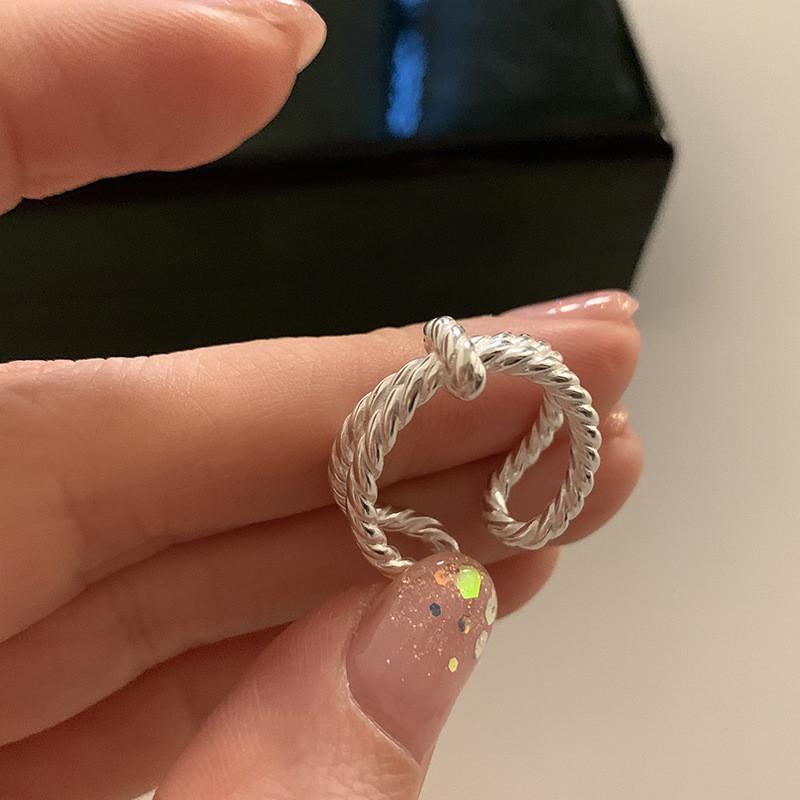 

Универсальное медное регулируемое кольцо с элегантным узлом для женщин с модным акцентом