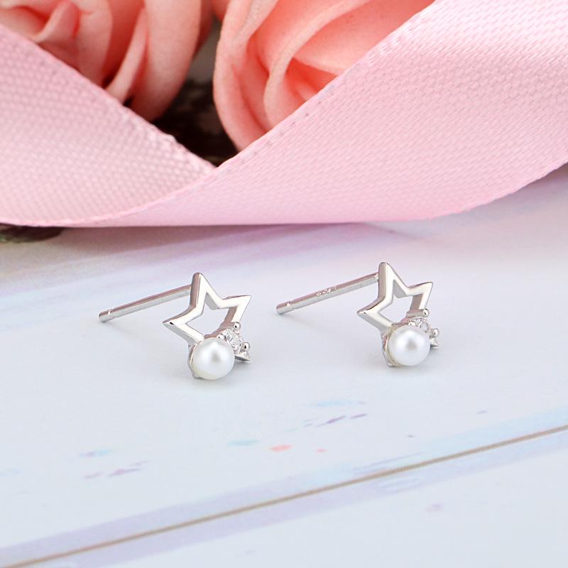 Beixi S925 Sterling Silver Star Stud Earrings for Women - Simple, Trendy, and Exquisite.