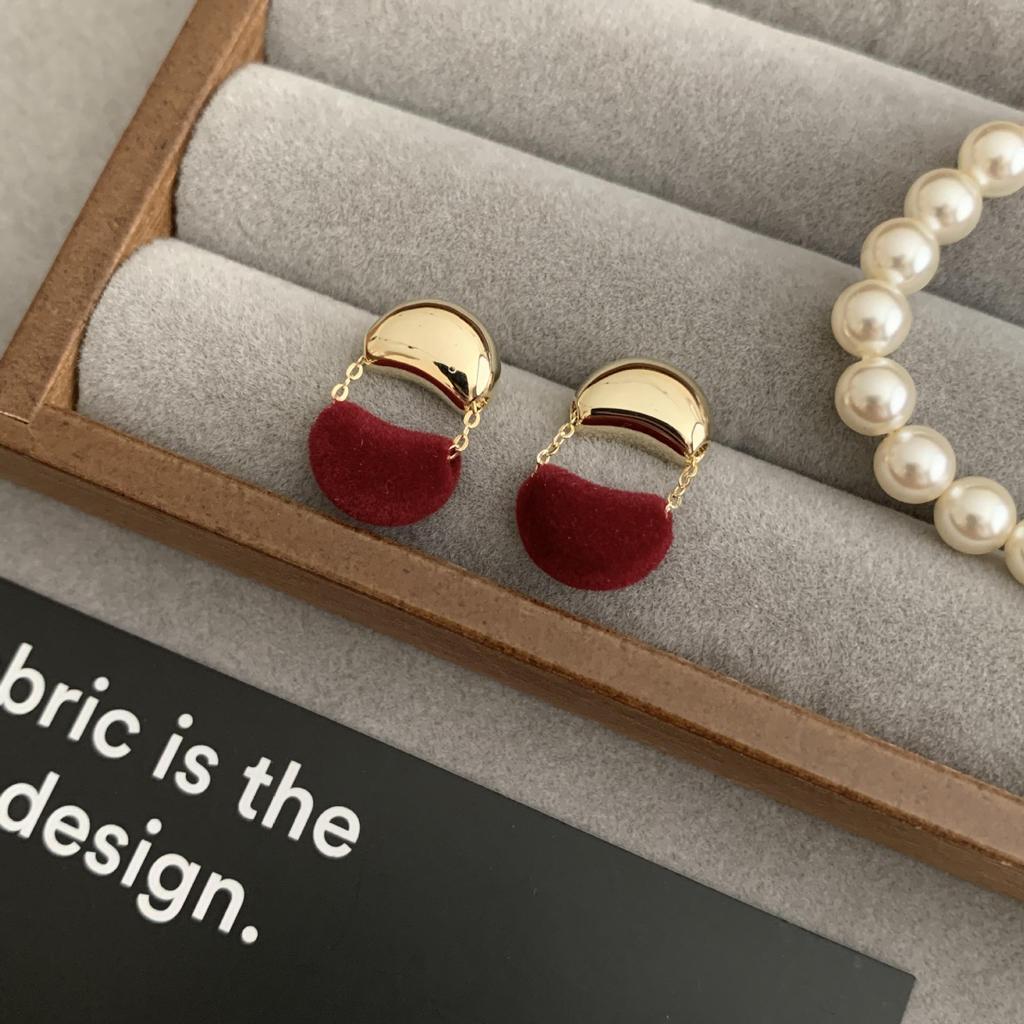 Ohrstecker mit Silbernadel und roter Quaste - Hochwertiges Retro-Vielseitigkeitsdesign für Damen