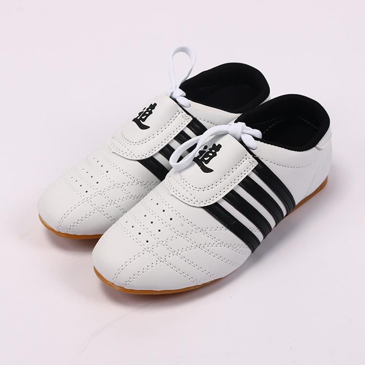 

Обувь для тхэквондо и тай-чи с верхом из синтетической кожи и подошвой из говяжьей жилы 35 синий