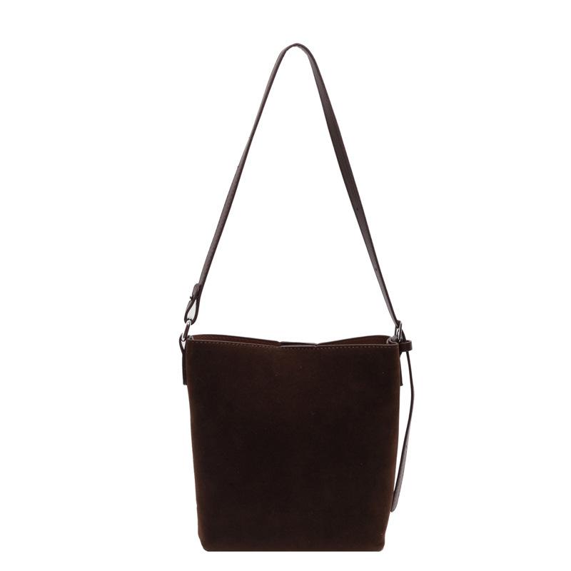 Autumn and winter retro armpit new commuter trend messenger bag large capacity shoulder fashion bucket bag