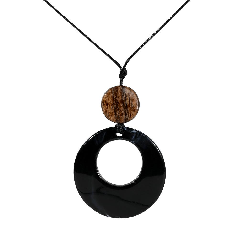 Fashion Resin Round Hollow Pendant Necklaces for Women Girls Vintage Long Rope Sweater Chain Necklaces Party Jewelry Accessories
