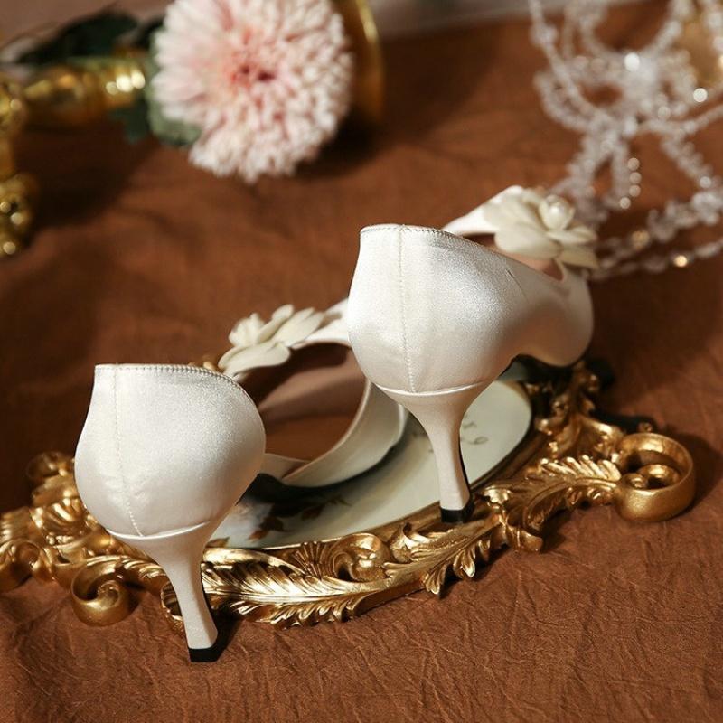 Fashion 2025 New White Pointy High Heels French Temperament Bride Bridesmaid Shoes Wedding Dress Pumps