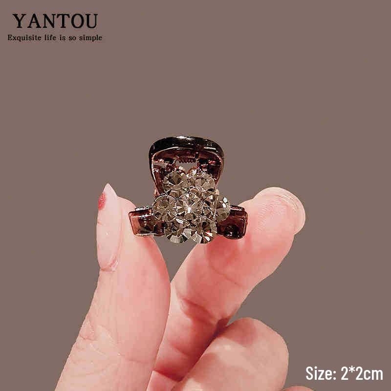 Elegant Pearl Butterfly High-End Hair Clip for Women - Half-Up Claw Shark Clip