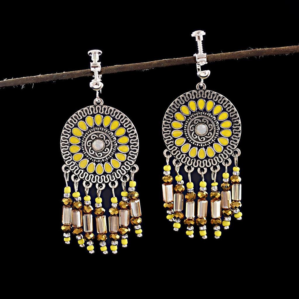 Yunnan Ethnic Bohemian Feather Earrings - Exaggerated No-Pierce Clips for Women
