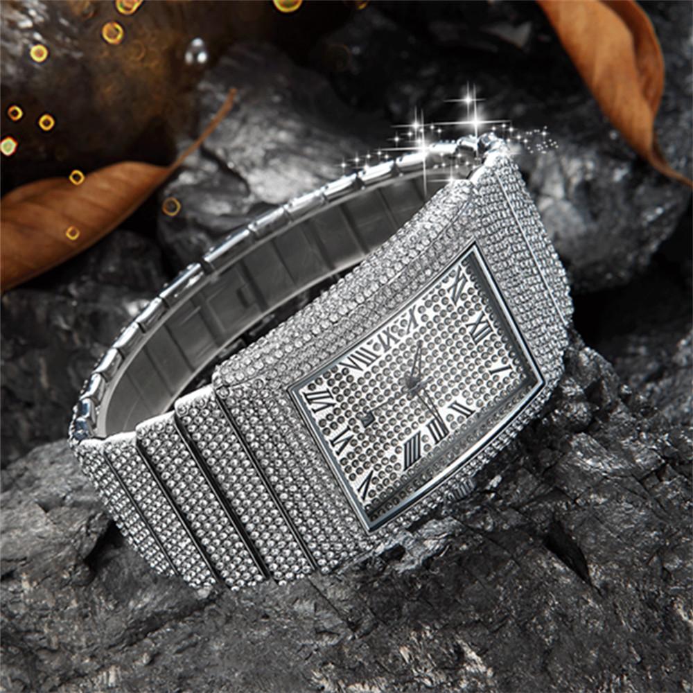 Diamond-encrusted Watch Men's Hip-hop Gypsy Square Black Giant Flash Gold Calendar Quartz Watch
