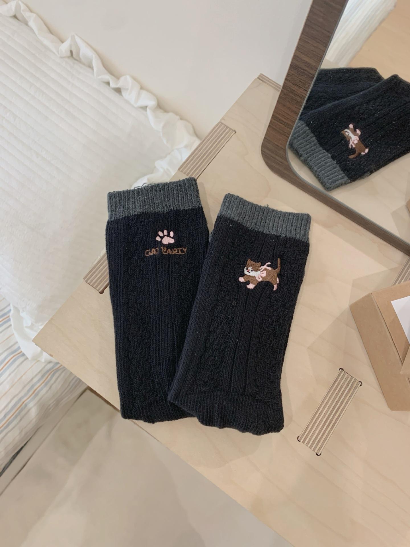 

Ab Lazy Socks Cotton Socks Twist Pattern Stacking Socks Color Matching Trendy Kitten Embroidery Casual Medium Tube Socks One size fits all чорний