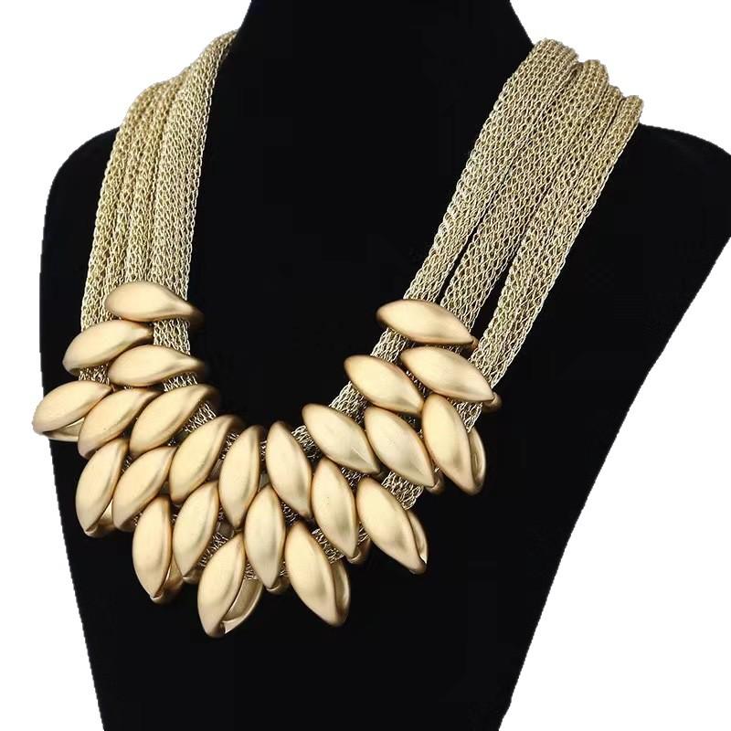 Trendy Women's Short Temperament Necklace