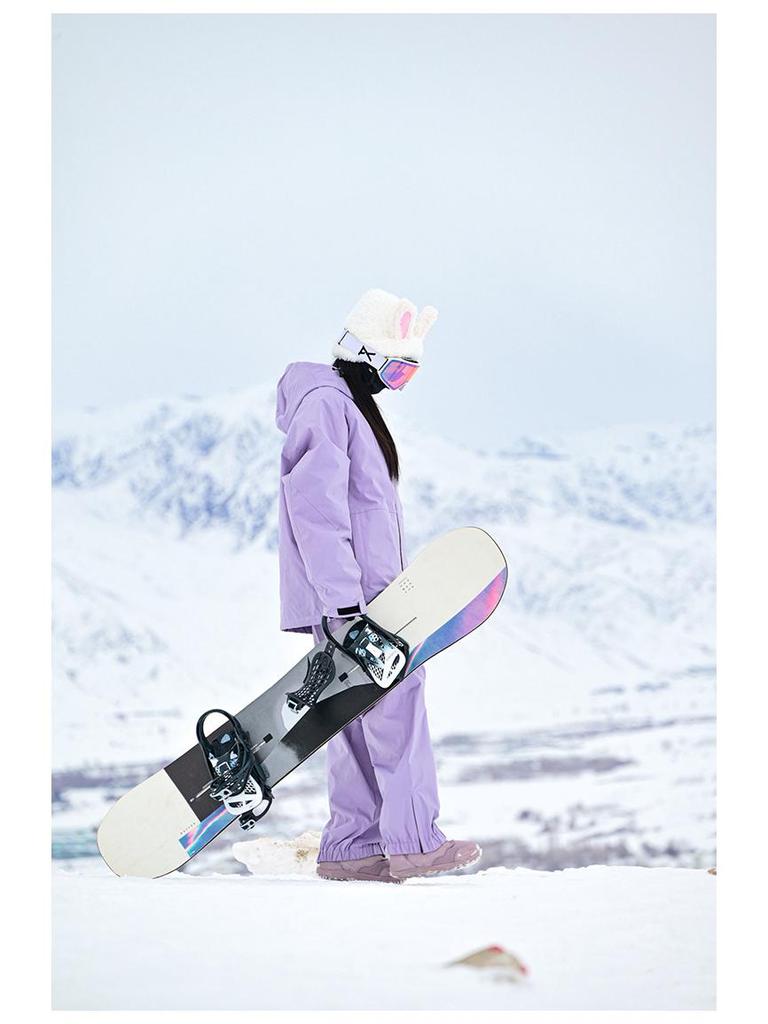 Women's Influencer Style Ski Suit: Padded Jacket with Hood