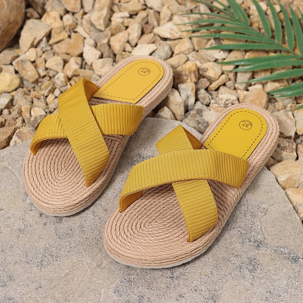 Fashion Summer New Slippers for Women Light and Non Slip Beach Women Sandals Wearing Casual Shoes Outside Soft Bottom Sandalias De Mujer