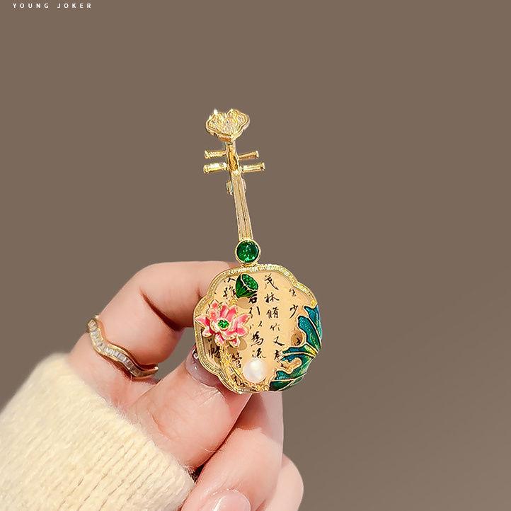 Sunward Growth Sunflower Brooch: Elegant Women's Corsage Pin for College Entrance Suits