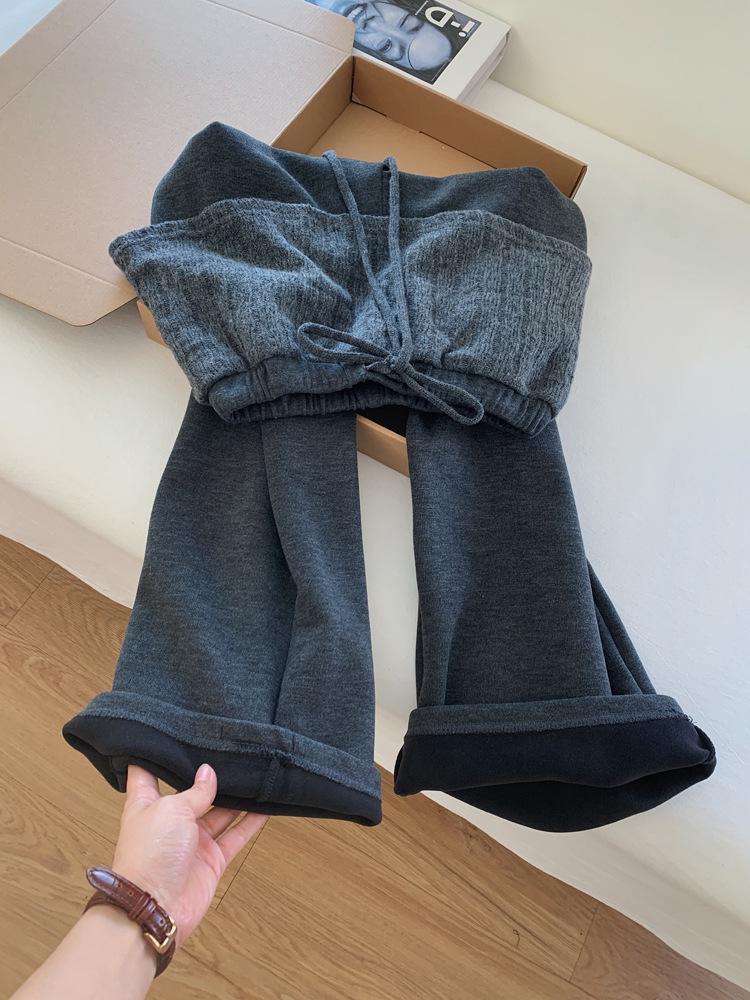 

Plus Size Fleece-Lined Gray Sweatpants: Women’s Casual Straight-Leg, Autumn-Winter, Skirt-Style. 3XL (recommended for 95-120 kg) глубокий/серый