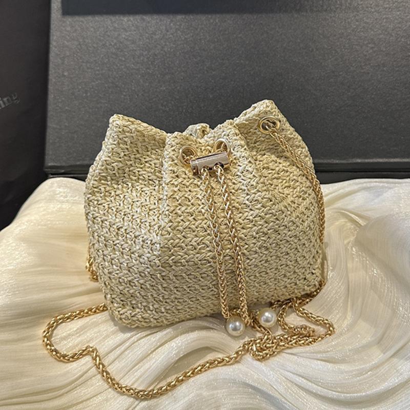 

Модная сумка-ведро из соломы с цепочкой на ремешке женская 2025 лето новая на плечо, сумка-мессенджер, литературная сумка-ведро, плетение, тренд хаки