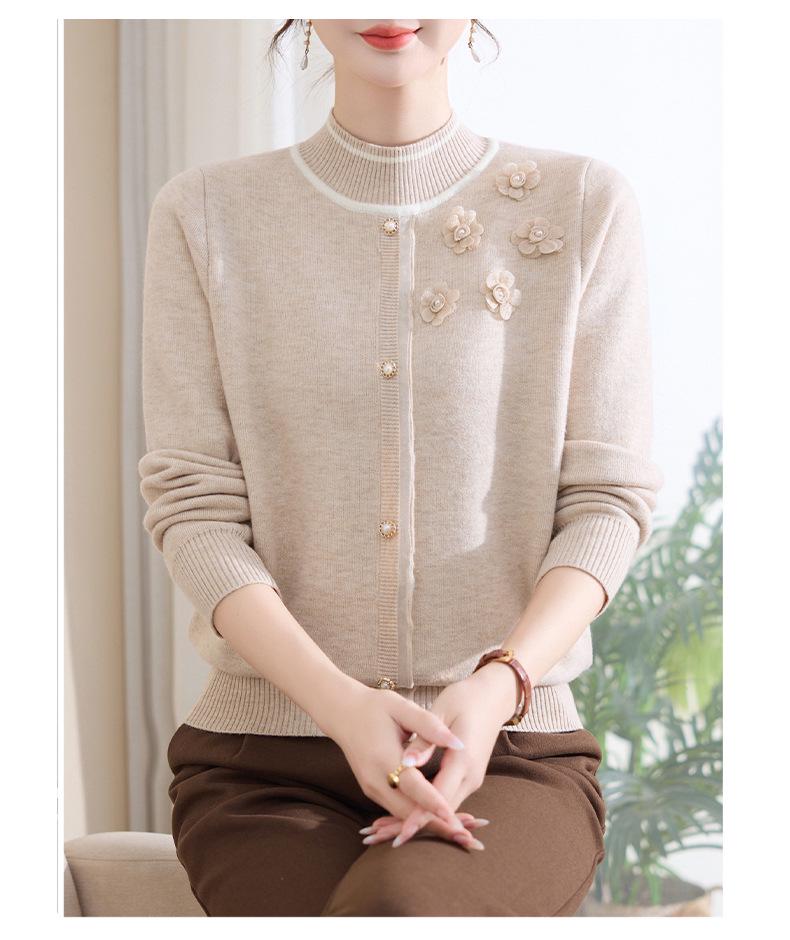 2025 Stylish Winter Fleece Sweater for Middle-Aged & Elderly Women - Half-High Collar, Plus Velvet Warmth.