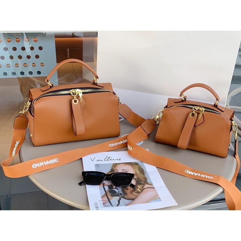 2026 New Leather Women's Bag Square Foreign Style Pillow Bag Versatile Fashion Temperament Portable Shoulder Bag Cross-border Wholesale