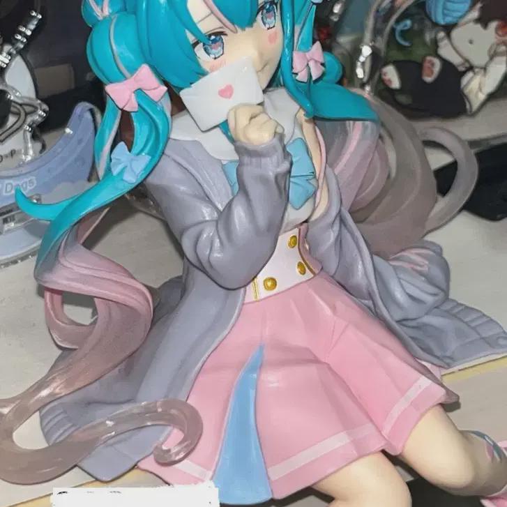

Hatsune Miku Figure Noodle Stopper