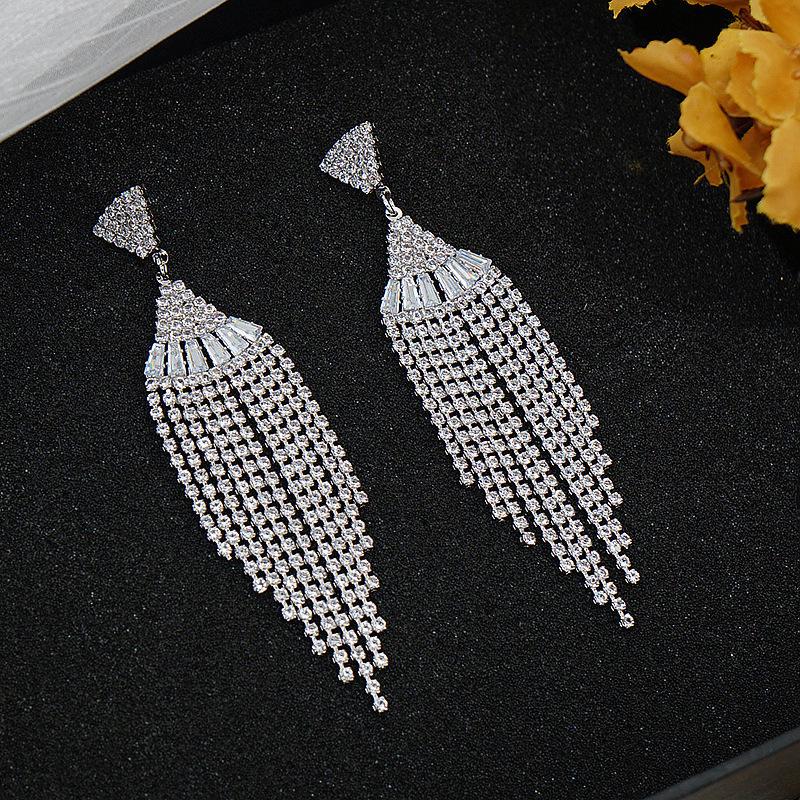 S925 Silver Needle Rhinestone Tassel Earrings - Exquisite Long Claw Chain with Colored Diamonds, European & American Style