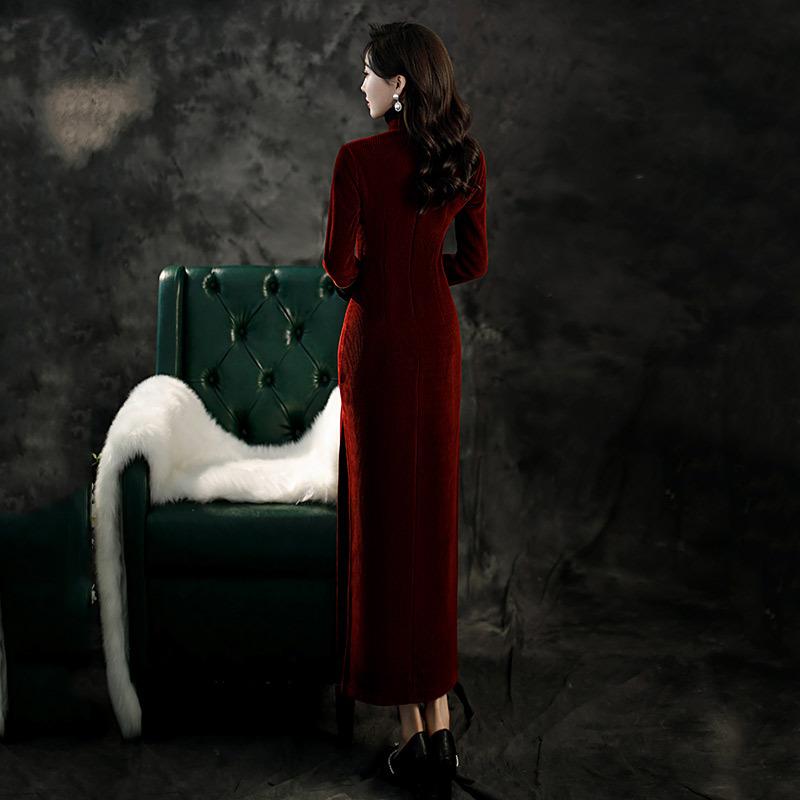 Burgundy mother velvet national style new Chinese long-sleeved improved cheongsam winter thickened women's high-end sense retro autumn and winter