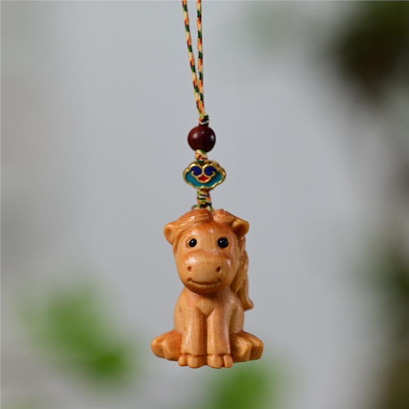 Thuja Twelve Zodiac Carving Wooden Pendant Chinese Zodiac Wood Carving Figurines Bag Decoration Gifts for Family Couple