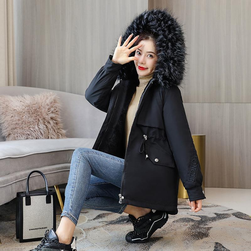 Pai Overcomes The New Korean Version of Loose Padded Cotton-padded Jacket with Big Fur Collar In Winter and Short Cotton-padded Coat In Winter.