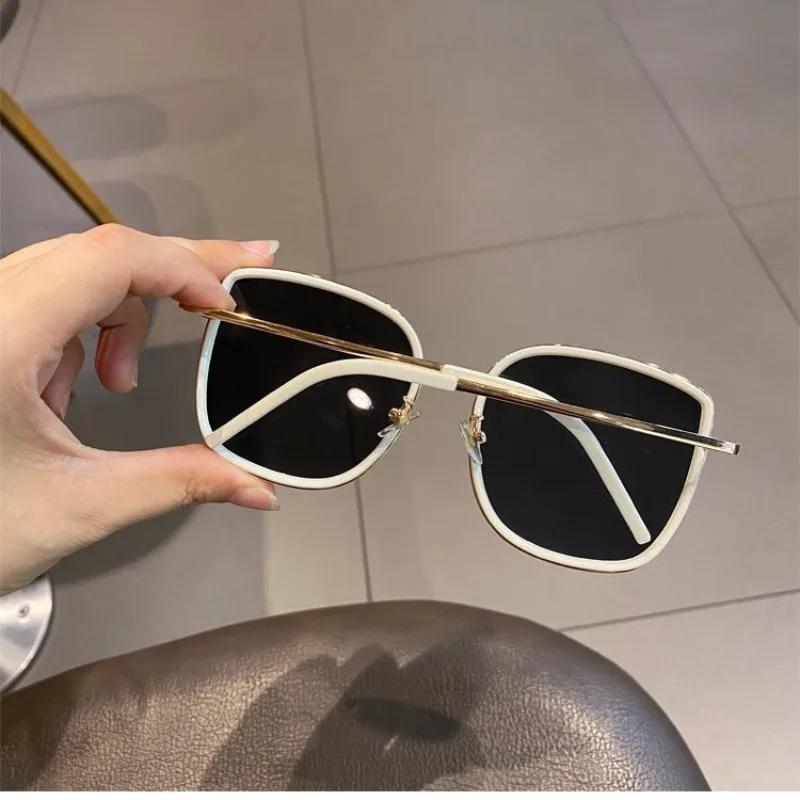 Vintage Cat Eye Sunglasses Woman Fashion Women Trending Metal Frame Eyewear Popular Shades for Lady UV400 Gafas De Sol