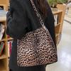 Fashion leopard print bag women's 2025 new winter large-capacity tote bag high-end versatile commuter shoulder bag