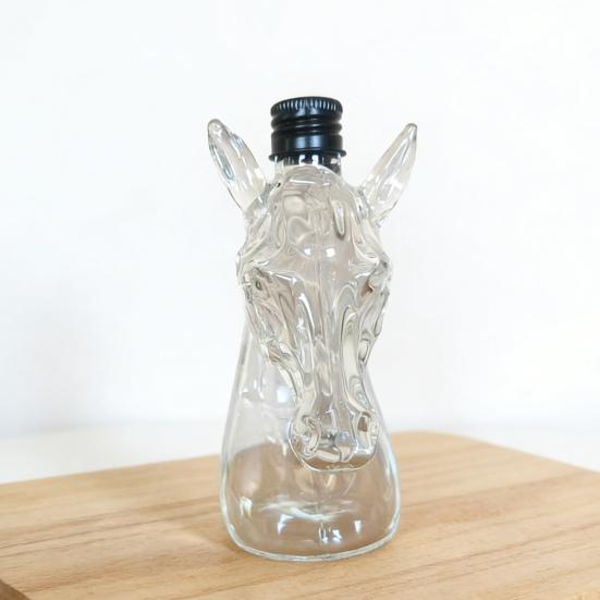 Szklana Karafka do Whisky w Kształcie Głowy Konia Butelka na Whisky Wino Kreatywny Pojemnik na Alkohol Wyjątkowy Prezent dla Miłośników Alkoholu Elegancki Wystrój Domowego Baru