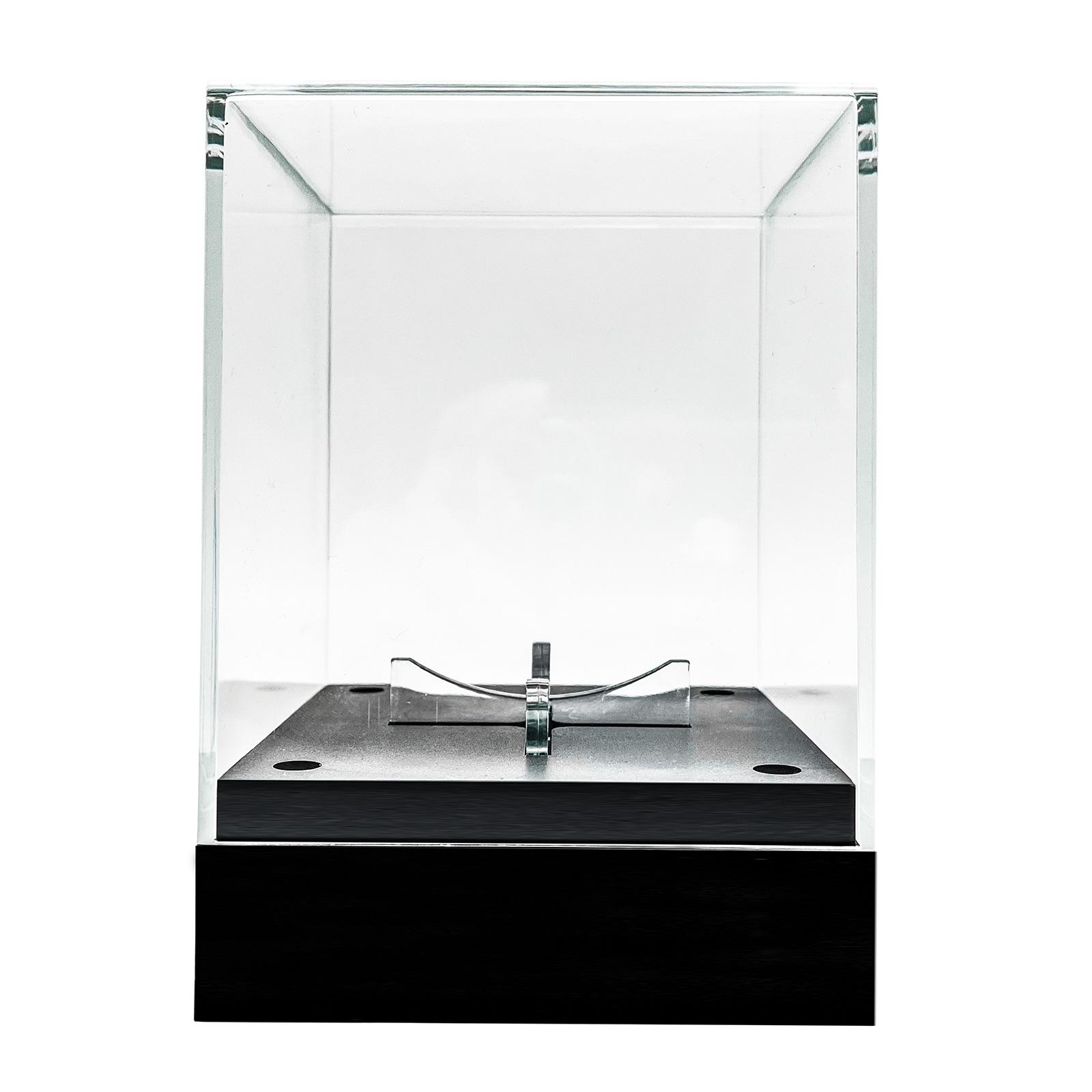 

Multipurpose Sports Display Case with LED Light Sun Protecting Modern Acrylic Box for Baseball Exhibitions 1