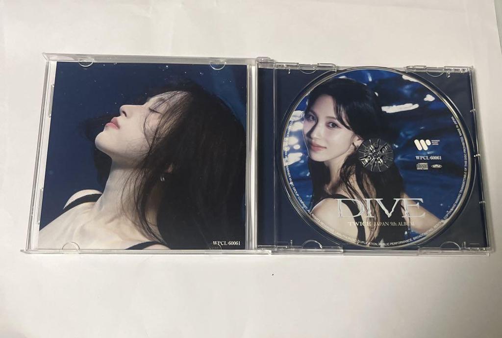[USED] twice DIVE Mina Edition