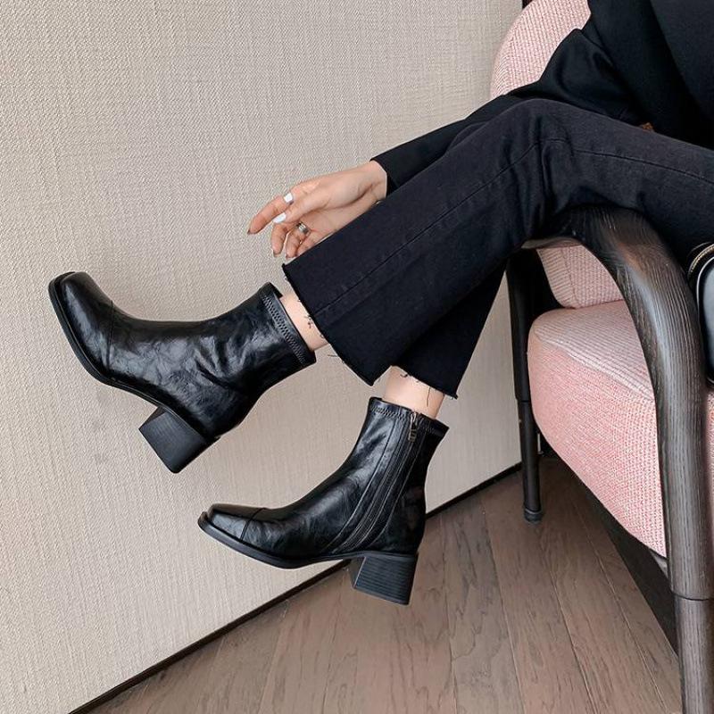 Autumn and winter women's Martin boots solid color leather large size women's boots versatile square heel leather boots new cowhide medium boots women