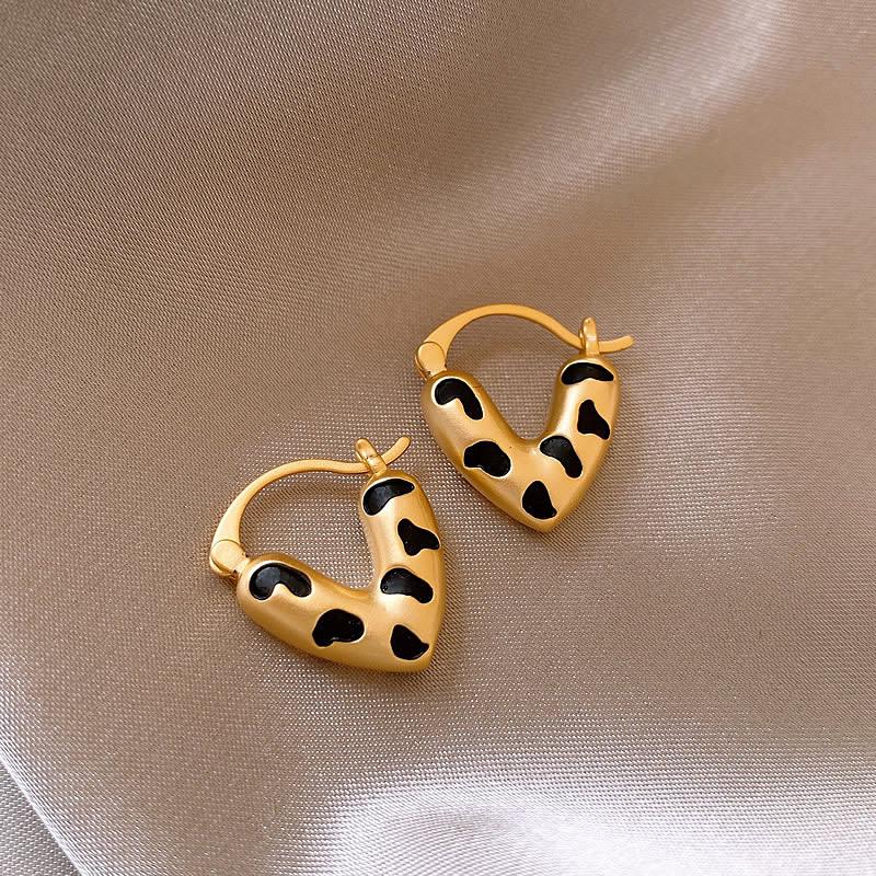 Pearl Asymmetrical Earrings: Elegant Autumn/Winter European & American Style