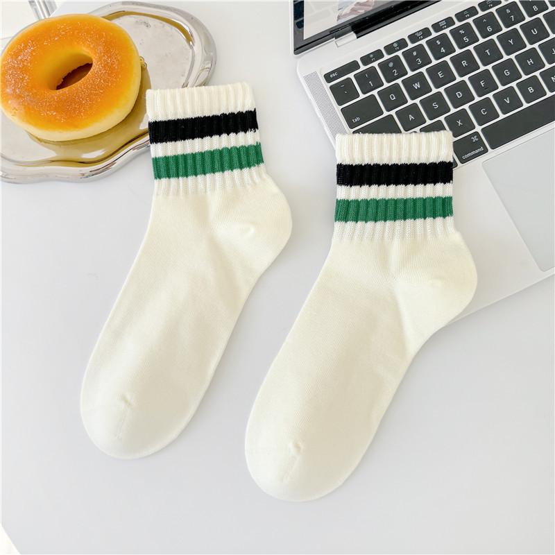 

Trendy Unisex Cityboy Socks: Retro Japanese Style, Sporty Thick Striped Cotton Ankle Socks for Couples. One Size (Seamless Match 36-45)