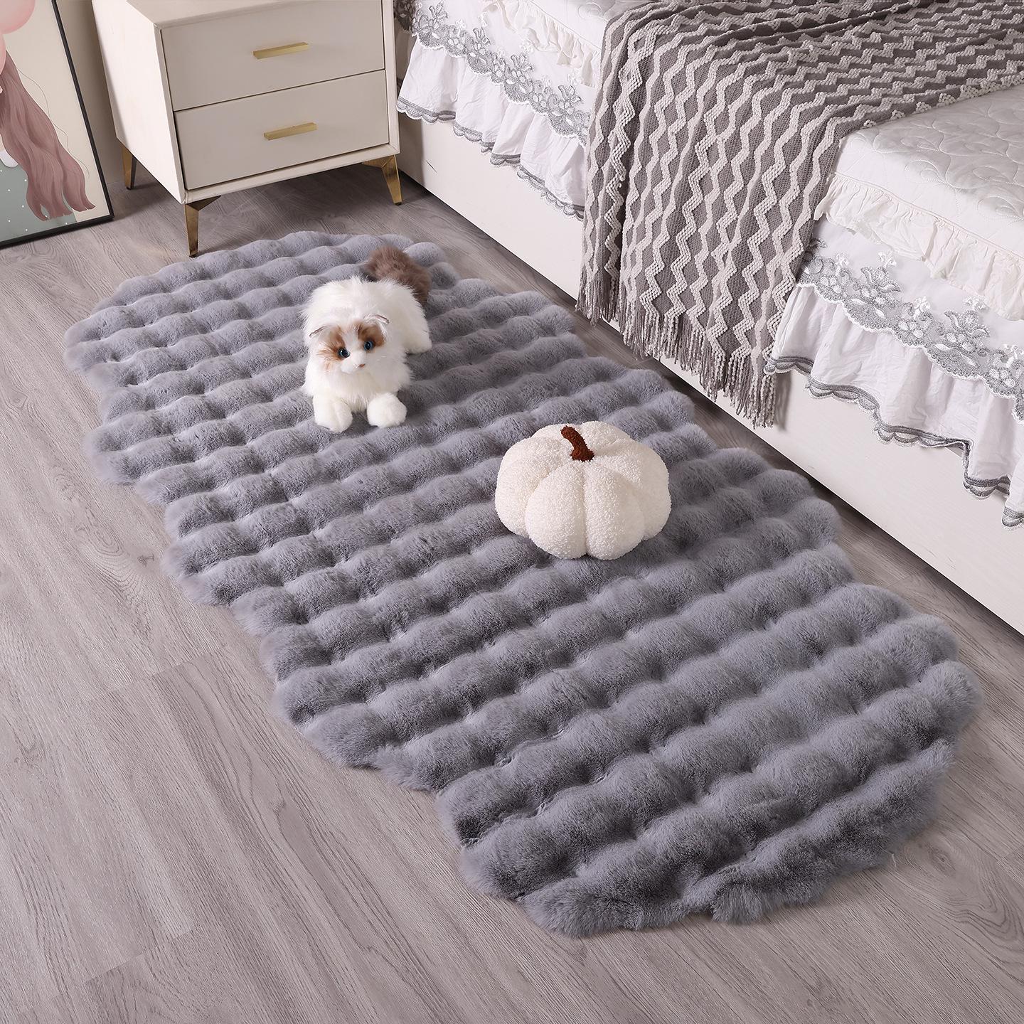 

Cream Style Irregular Bubble Fleece Carpet - Thick Plush for Bedroom, Living Room, or Bay Window 40x60cm Very Small
