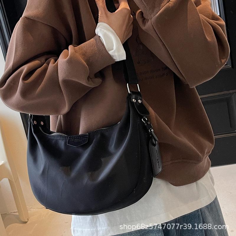Manufacturer Casual Small Bag Women 2025 New Trendy Simple Shoulder Dumpling Bag Oxford Cloth Crossbody Small Bag