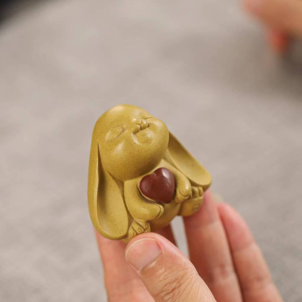 HOYIHM Purple Clay Heart Rabbit Tea Pet Vintage Flowerpot Landscaping Tea Figurine Play Toys Tea Statue Ornaments Tea Ceremony
