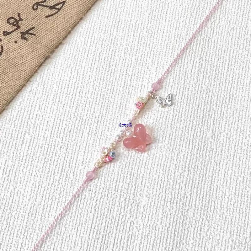 Collier Papillon Rose Glacé Transparent - Design de Luxe, Chaîne Clavicule Douce et Polyvalente avec Cordon Tressé Tendance pour Femmes