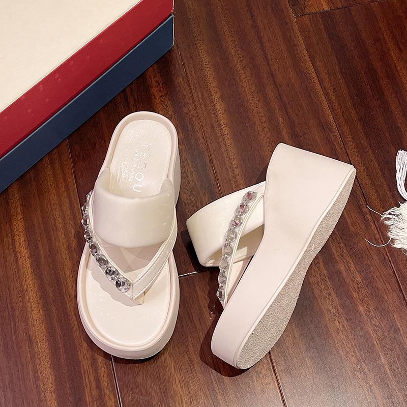 Small Man Increases Height Seaside Vacation Toe Flip-flops Rhinestone Thick Bottom Summer Muffin Slope Heel Beach Women's Cool Slippers