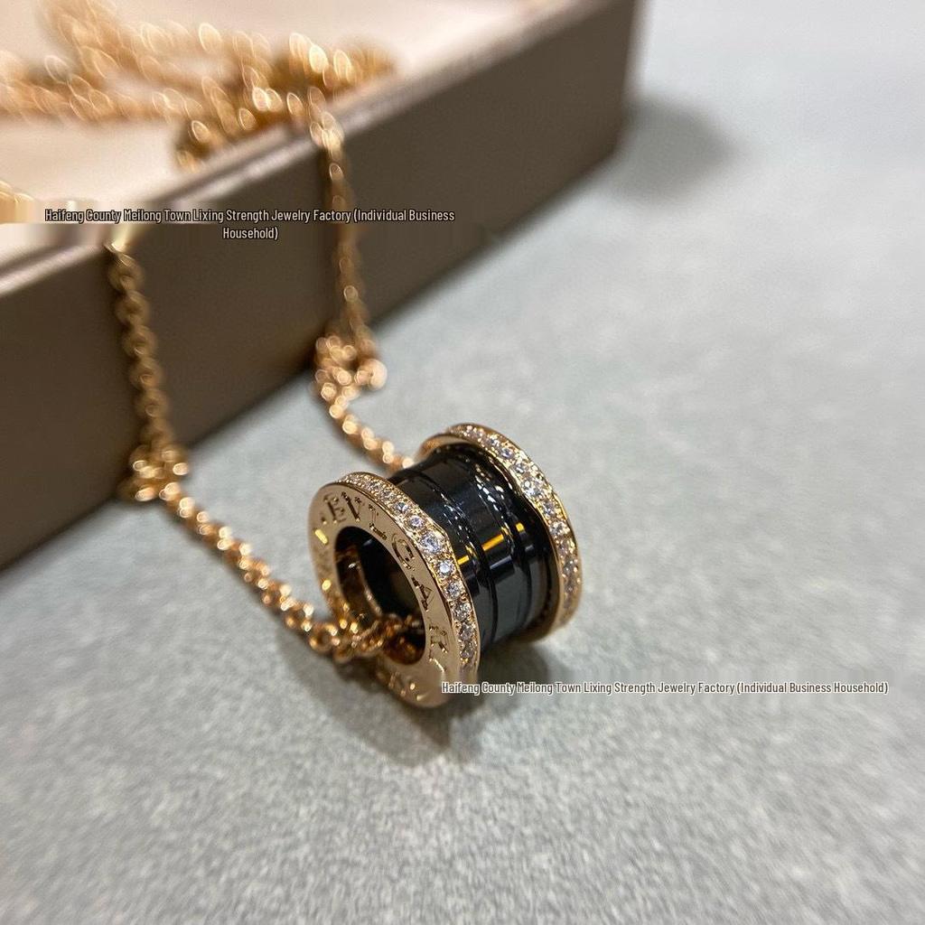 Baojia V Gold Spring Ceramic Necklace: Little Red Man Charity Edition, Delicate Clavicle Chain.