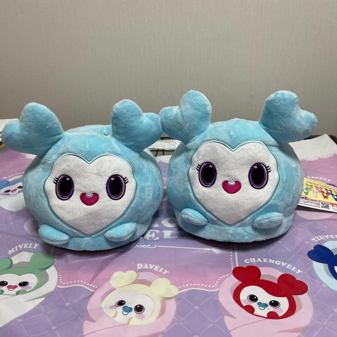 

[Б/У] Плюшевые тапочки TWICE LOVELYS Nubly с сумкой-шоппером