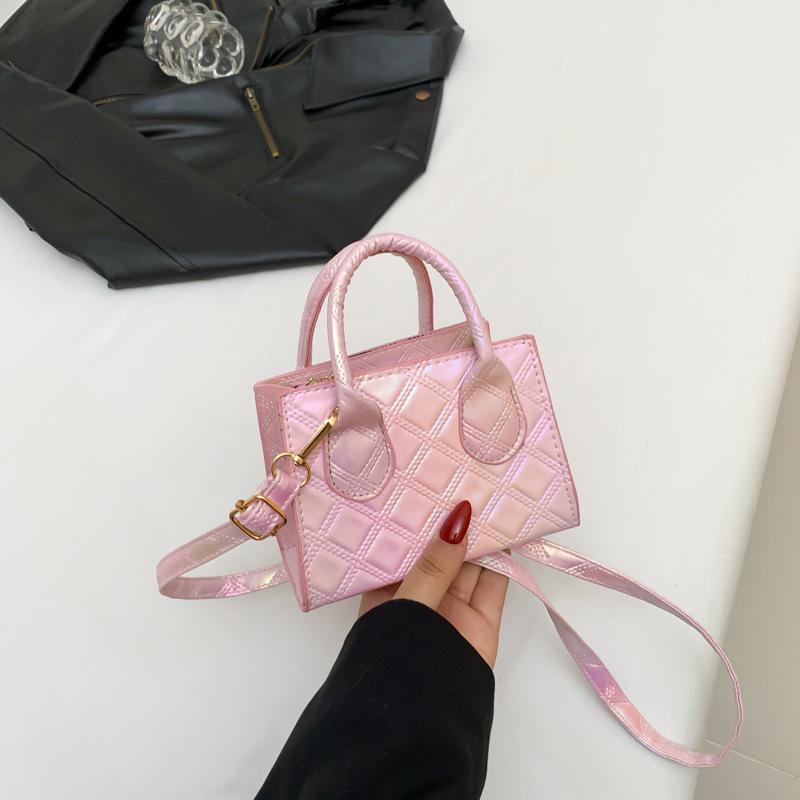Spring New Fashionable Casual One-shoulder Simple and Beautiful Handbag Women's Crossbody Bag Commuting Small Square Bag
