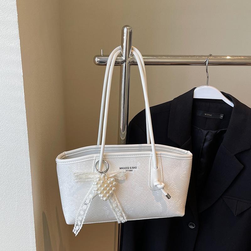 

Premium foreign gas bag women s large capacity 2025 new niche summer snakeskin pattern shoulder underarm bag tote bag белый