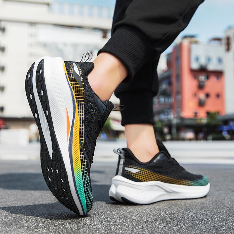 New super light non-slip sports shoes male youth sports students breathable mesh surface shock absorbing running shoes