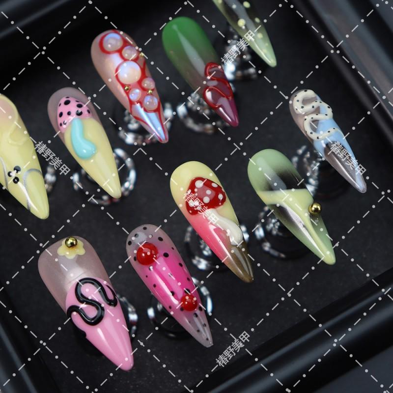 Press-On Nails With Mushroom Snake Print Bubbles Design Long Shape Removable Acrylic Nail Tips Women Sweet Edgy Cute Style