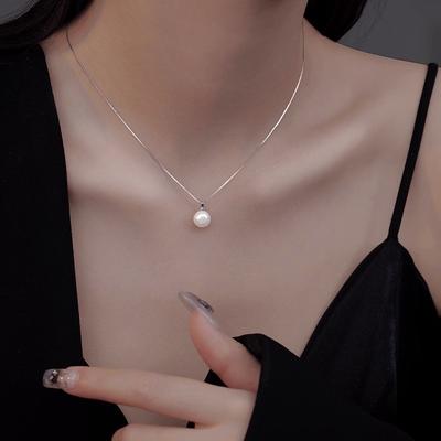 Collier pendentif en perles d'eau douce naturelles en argent sterling S925, chaîne de clavicule de luxe légère et de tempérament féminin