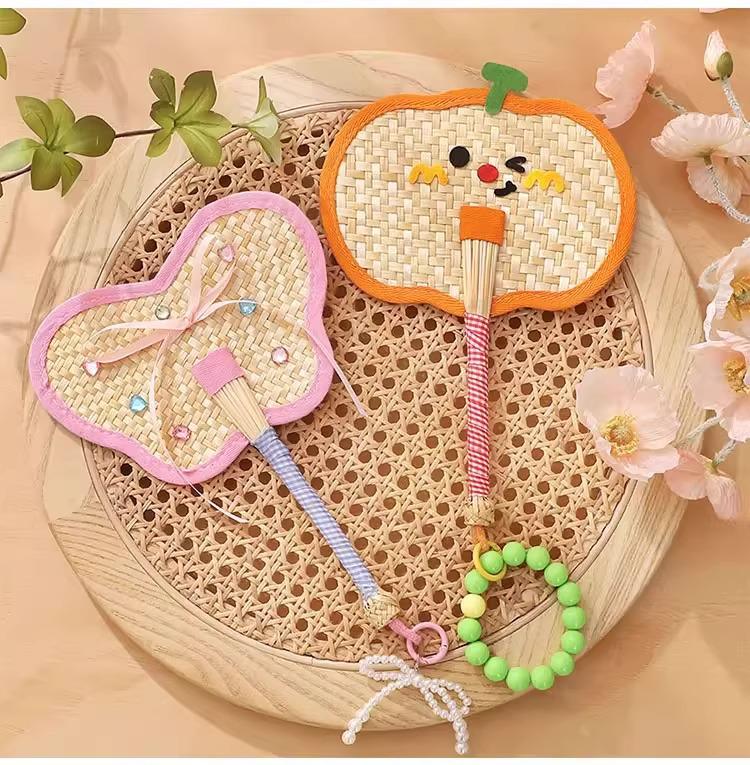 2025 Cute Animal Hand-Woven Cattail Fan – Durable, Creative, Portable Handheld Summer Fan