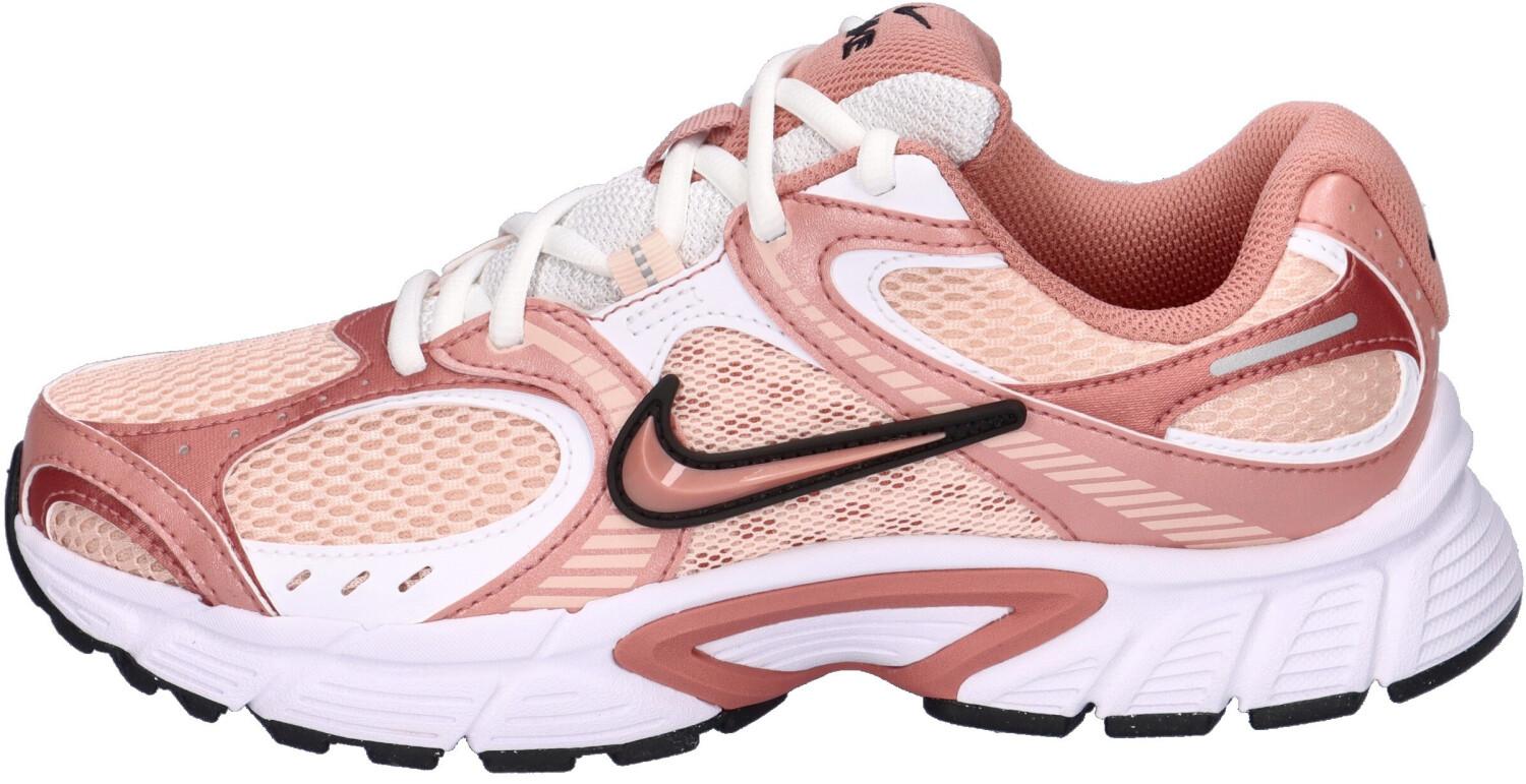 

Кроссовки Nike V5 RNR Women washed coral/white/black/red stardust 44