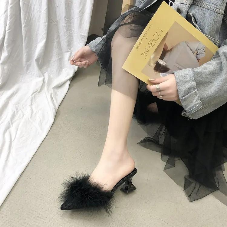

Мода 2024 Женские меховые туфли на квадратном каблуке с открытым носком Свадебные Женские Красивые Пуанты Модная обувь Элегантные туфли на среднем каблуке 5 см 34 чёрный