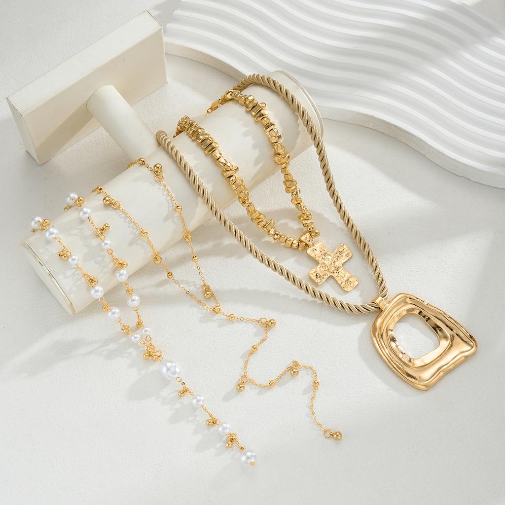 4 Pcs Exaggerated Irregular Cross Pendant Necklace Set European and American Vintage Pearl Necklace For Women Party Jewelry Gift