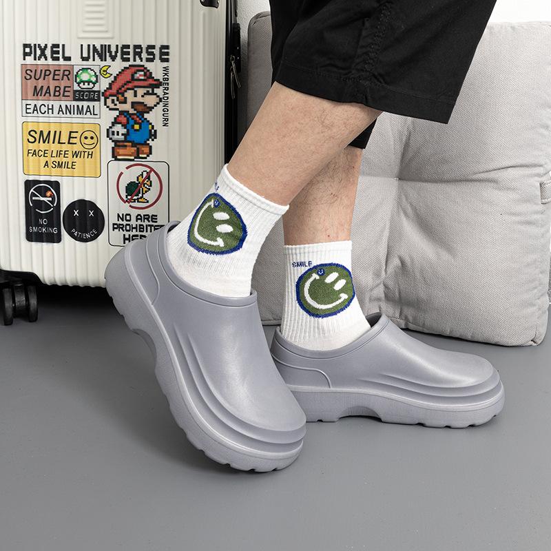 Outdoor Men Sandals Oilproof Waterproof Nurse Chef Shoes Lightweight  Eva Garden Sandals Casual Slippers Beach Aqua Shoes