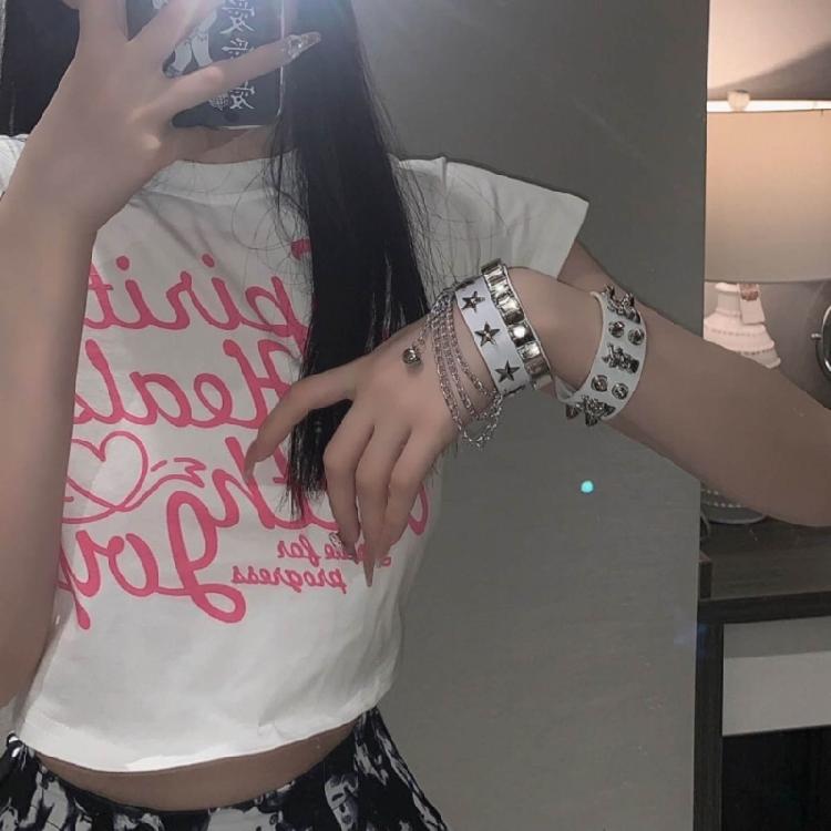 2Piece Skulls Star Multilayered Wristband Hip Hop Streetwear Fans Y2K Bracelet